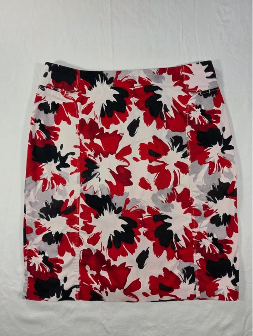 New York & Company Floral Pencil Skirt Red Black Gray White Size S Stretch
